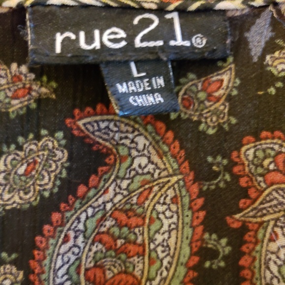 rue21 L Printed Flowy Sheer Top - Picture 4 of 4